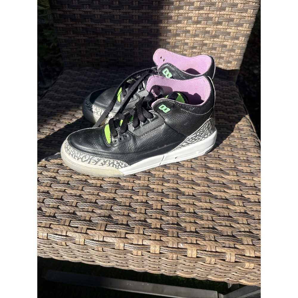 Nike Air Jordan 3 Black Mid Basketball Shoes Sneakers DA2304-003 Youth Size 6Y
